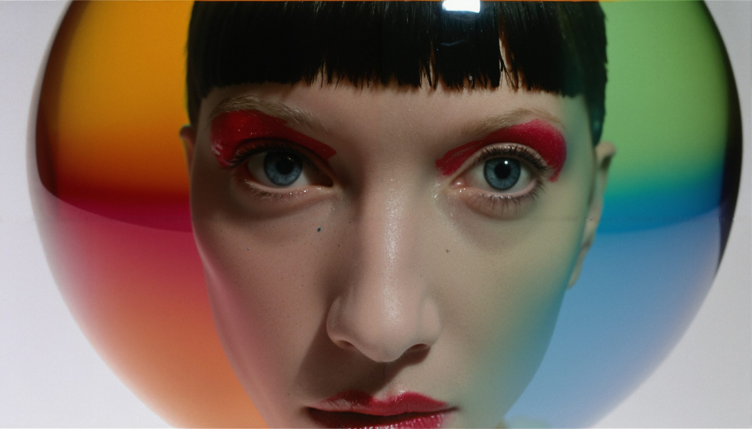 Colorful Gaze Through a Sphere