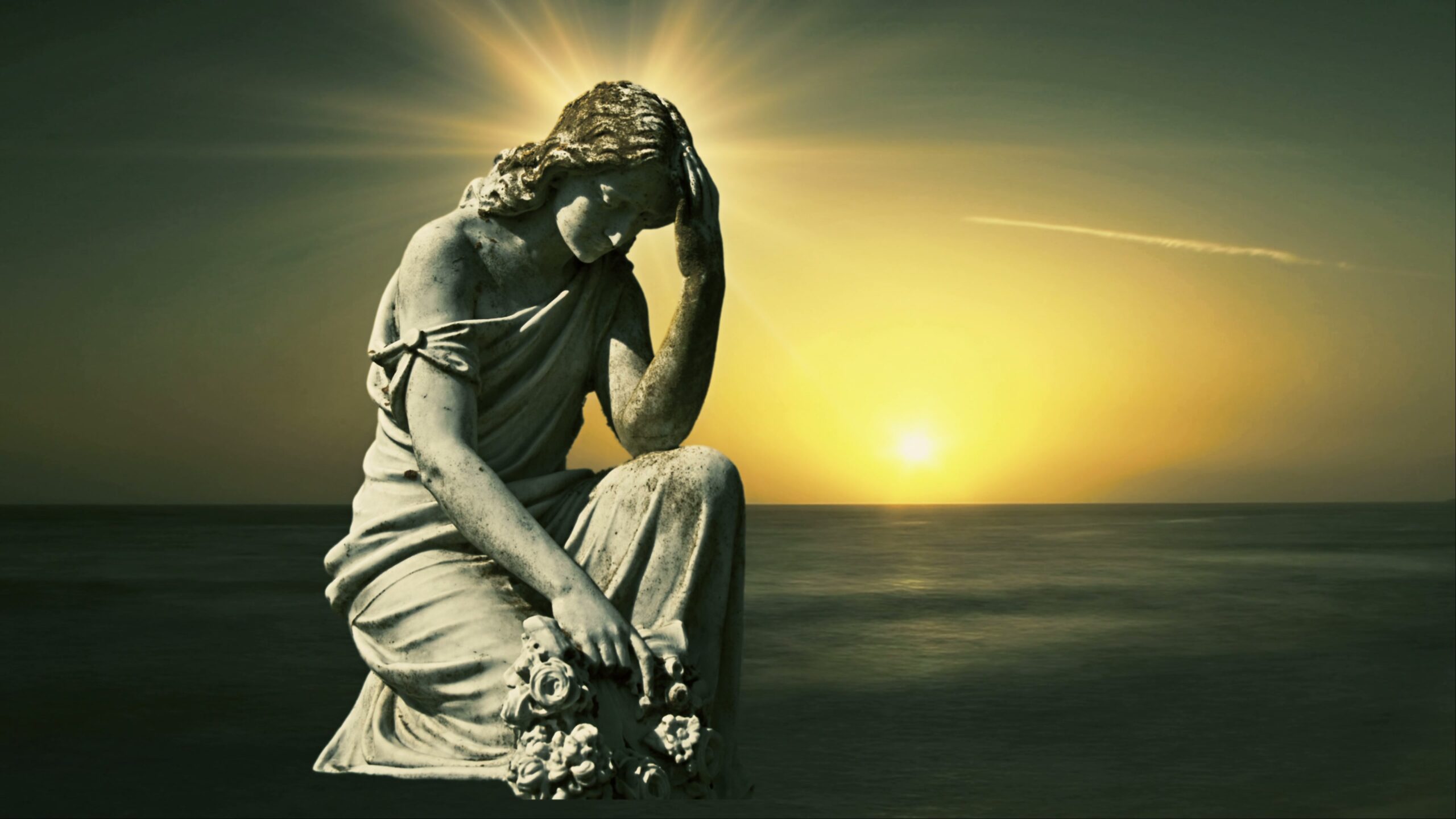 Peaceful Statue On Time-Lapse Ocean Sunset 4K Video