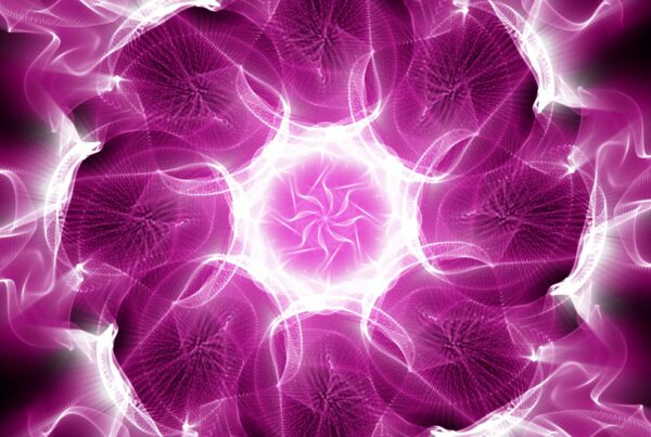 Vibrant purple fractal 4K animation loop with glowing sacred geometry patterns.