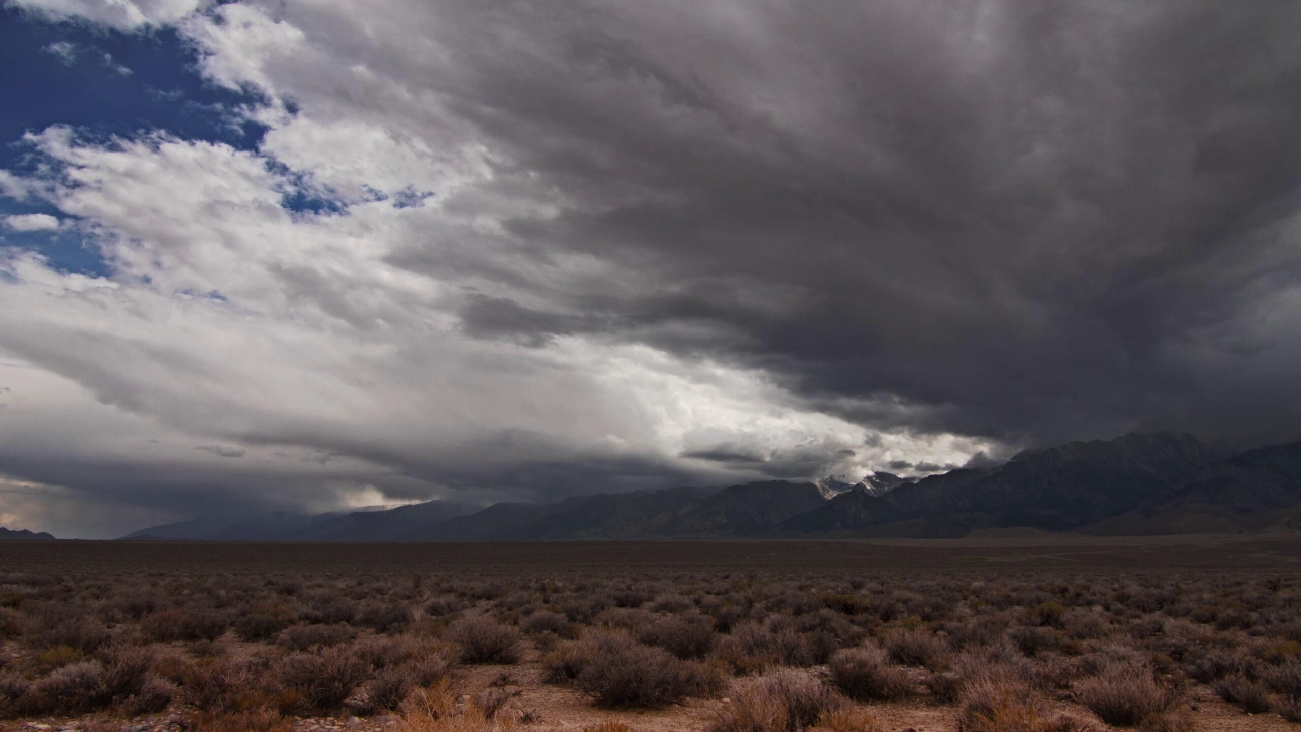 Time-Lapse Desert Storm Approaches 4K Video